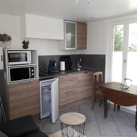 Chez Santia Vila Brinon-sur-Sauldre Exterior foto